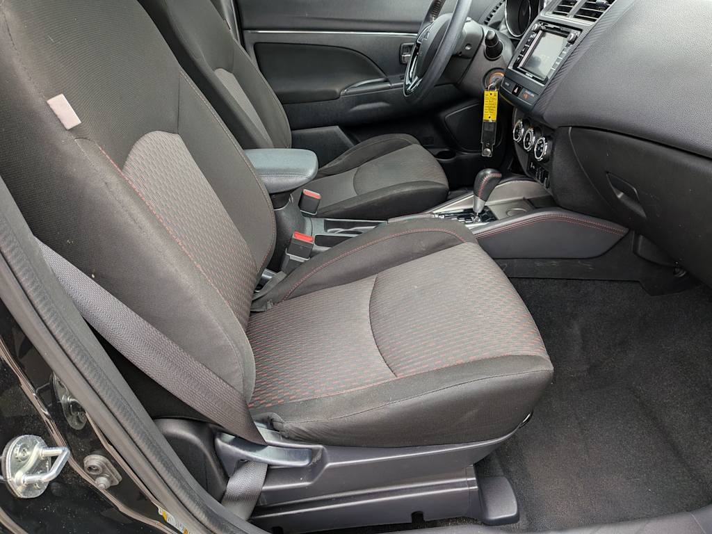 Thumbnail: 2018 Mitsubishi Outlander Sport - 11