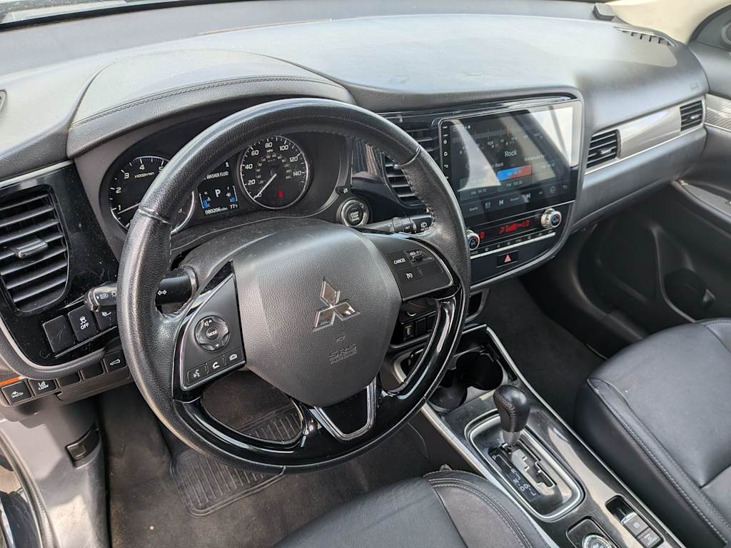 Thumbnail: 2020 Mitsubishi Outlander - 2