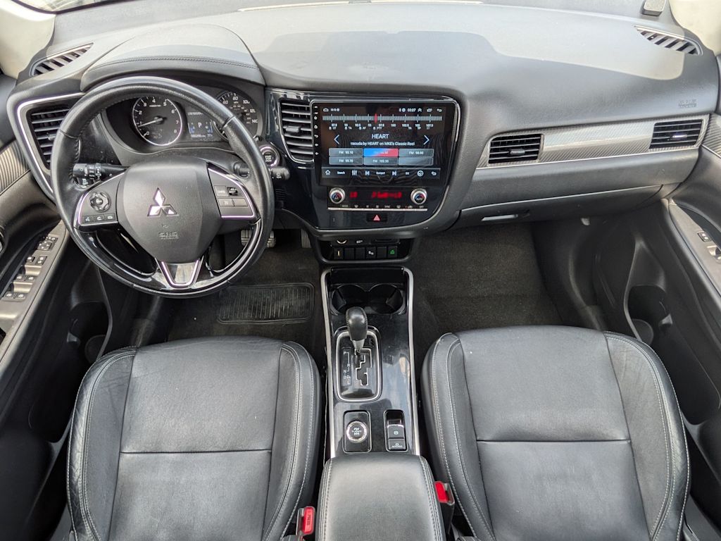 Thumbnail: 2020 Mitsubishi Outlander - 9
