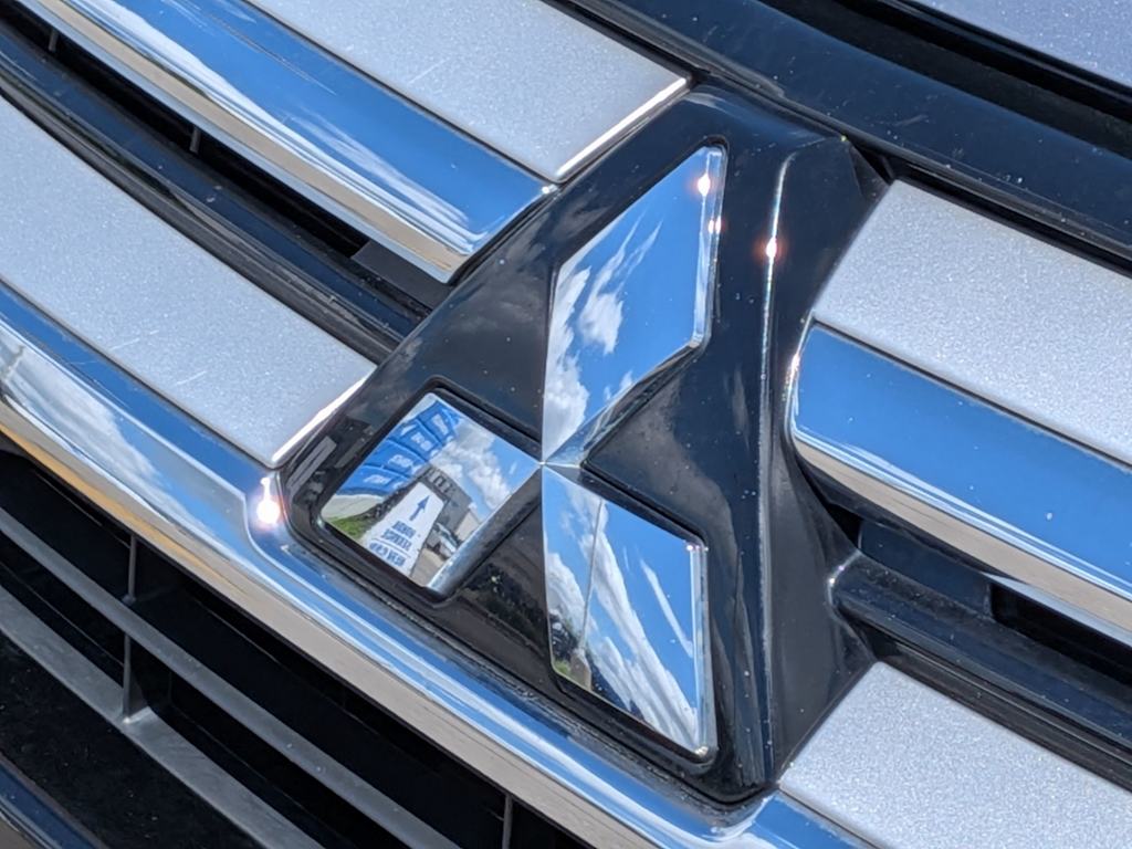 Thumbnail: 2017 Mitsubishi Outlander - 25