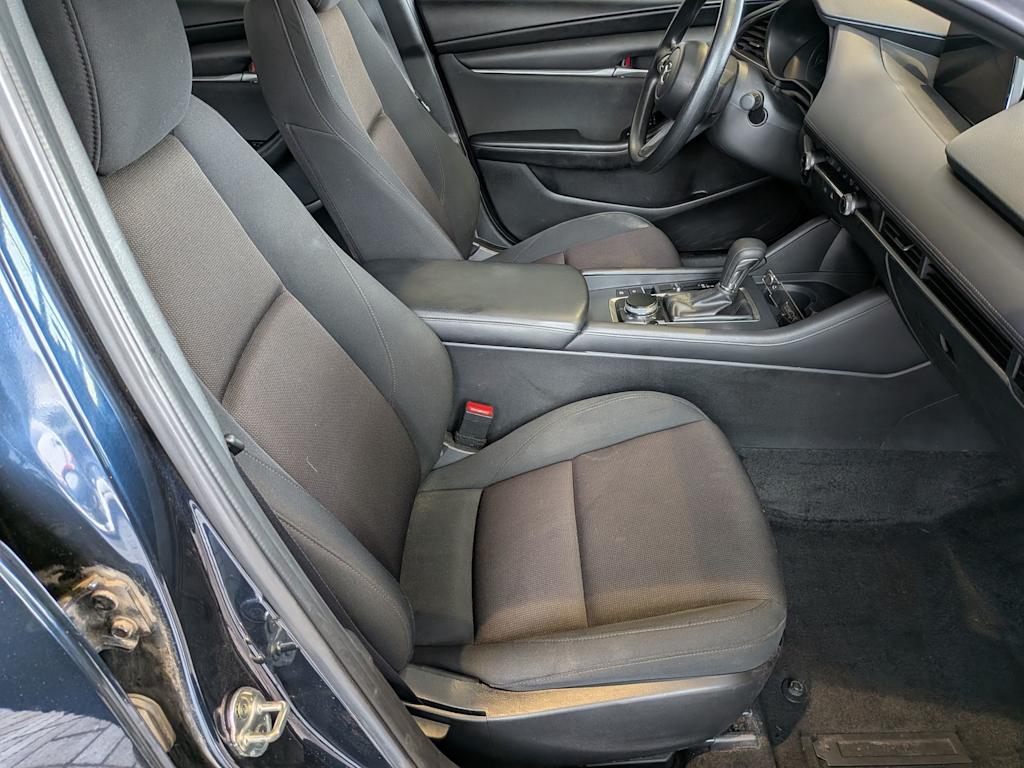 Thumbnail: 2022 Mazda Mazda3 - 10