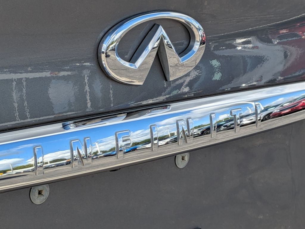 Thumbnail: 2015 INFINITI Q50 - 25