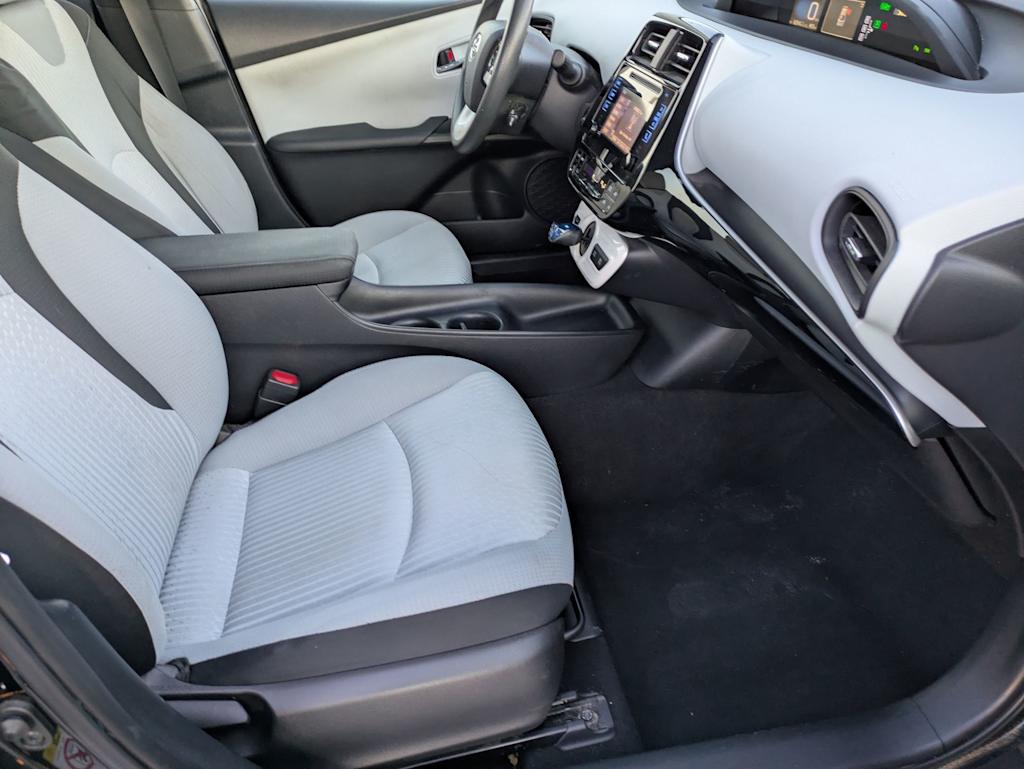 Thumbnail: 2018 Toyota Prius - 11