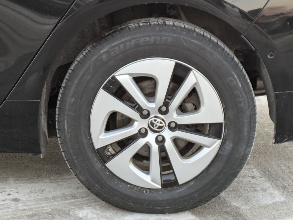 Thumbnail: 2018 Toyota Prius - 8