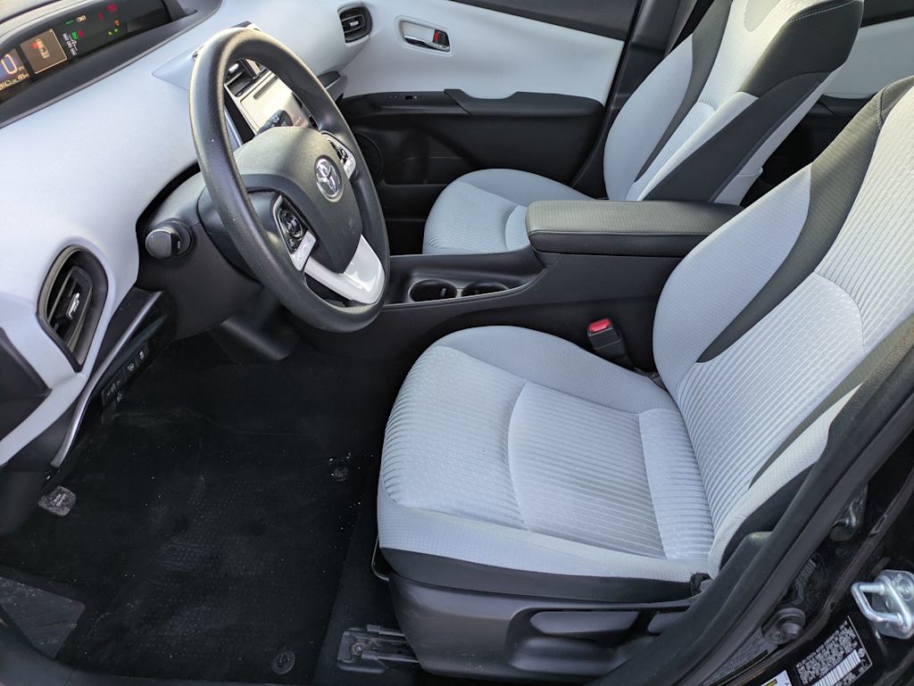 Thumbnail: 2018 Toyota Prius - 10