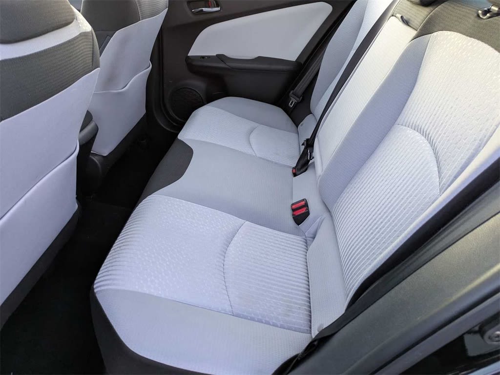 Thumbnail: 2018 Toyota Prius - 31