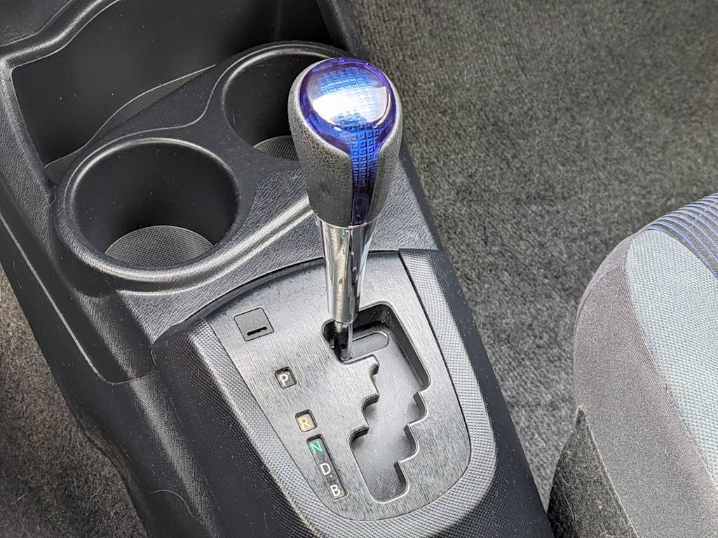 Thumbnail: 2016 Toyota Prius c - 15