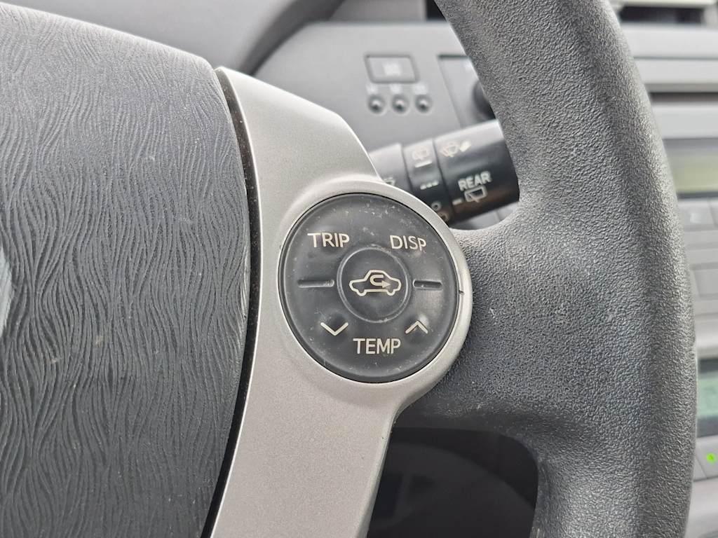 Thumbnail: 2011 Toyota Prius - 29