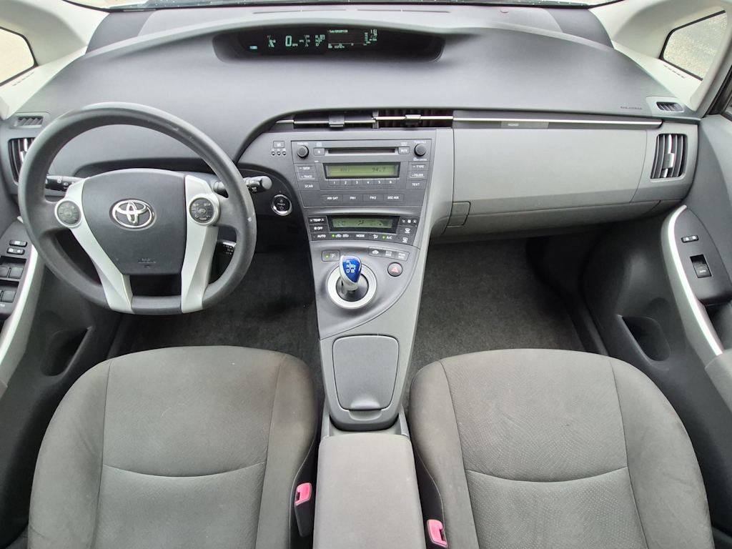Thumbnail: 2011 Toyota Prius - 9