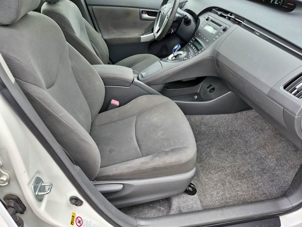 Thumbnail: 2011 Toyota Prius - 11