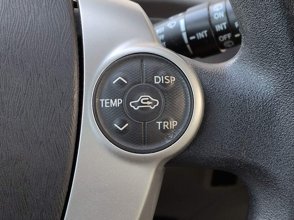Thumbnail: 2012 Toyota Prius - 24