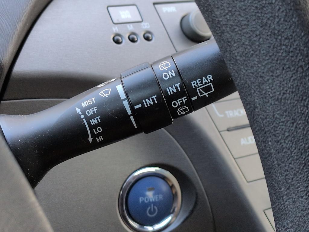 Thumbnail: 2012 Toyota Prius - 25