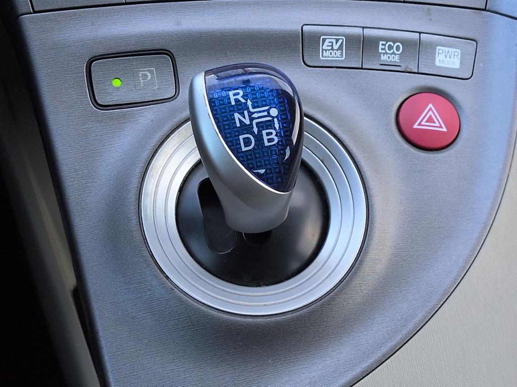 Thumbnail: 2012 Toyota Prius - 14