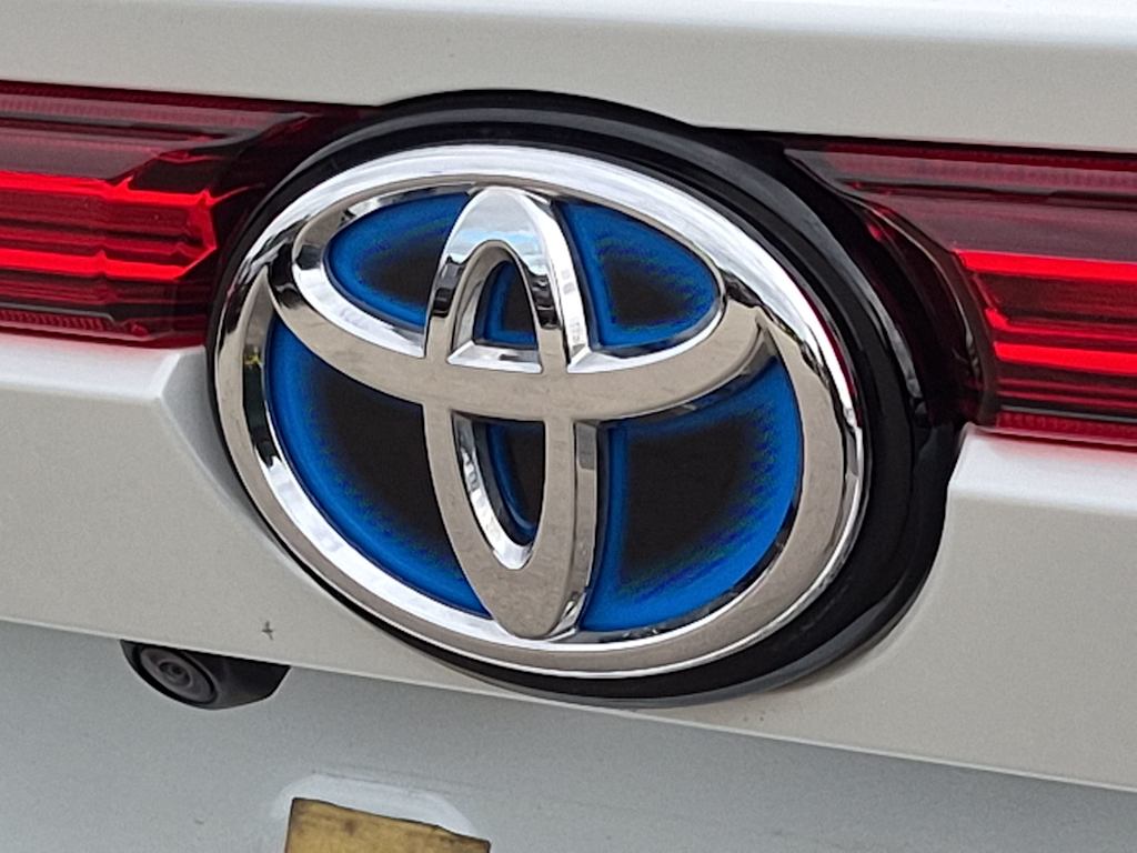 Thumbnail: 2024 Toyota Venza - 25