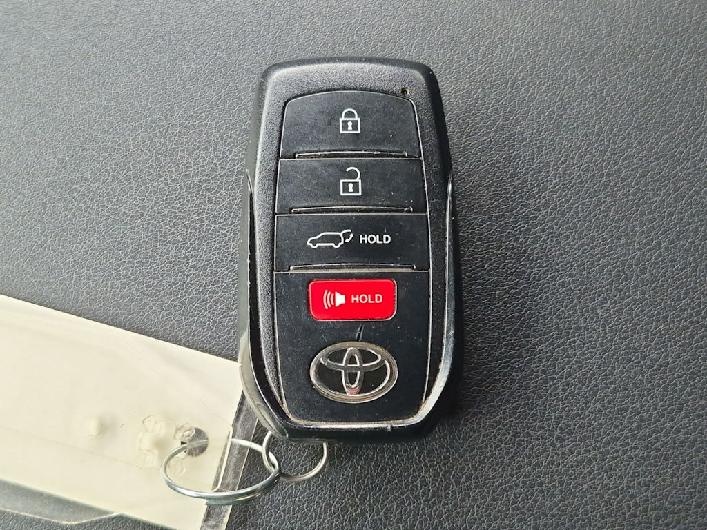 Thumbnail: 2024 Toyota Venza - 18