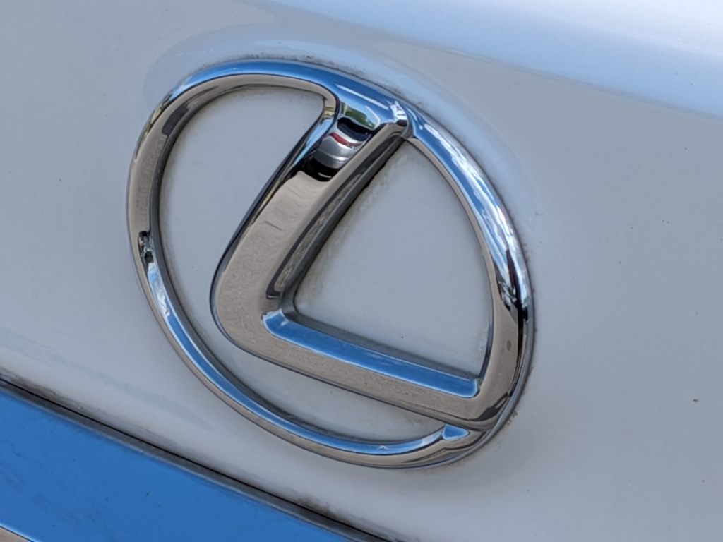 Thumbnail: 2016 Lexus ES - 24