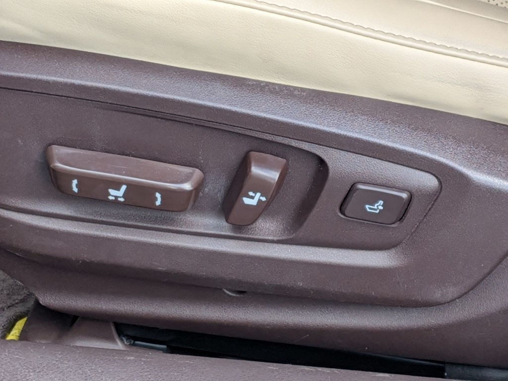 Thumbnail: 2016 Lexus ES - 25