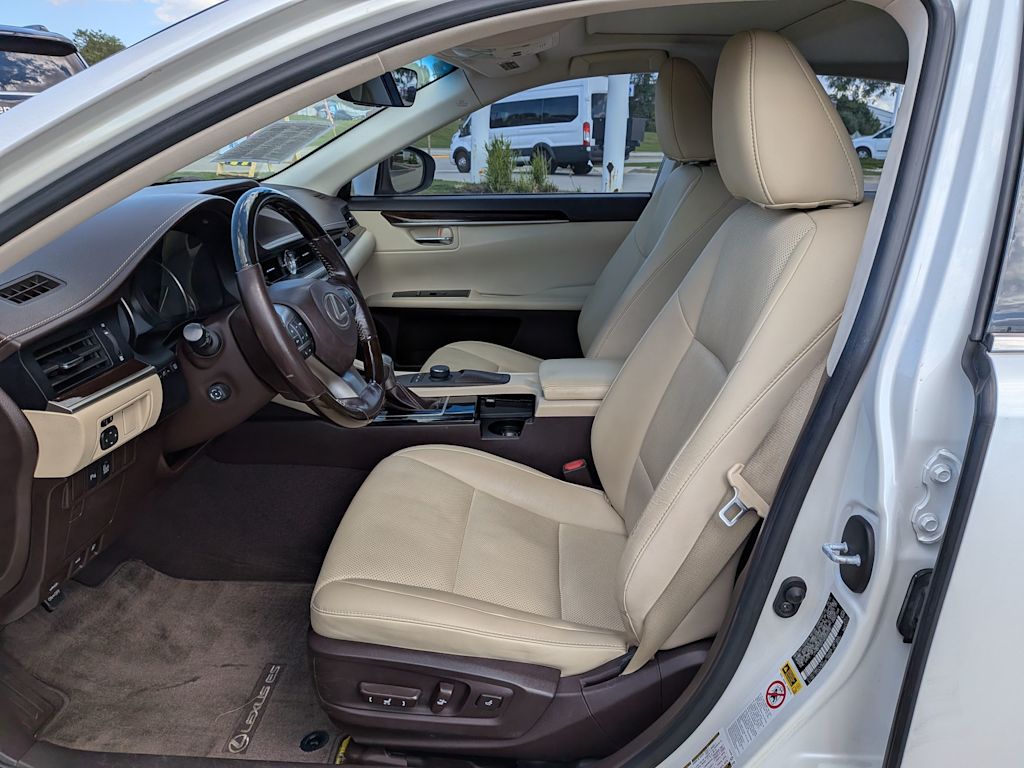 Thumbnail: 2016 Lexus ES - 9