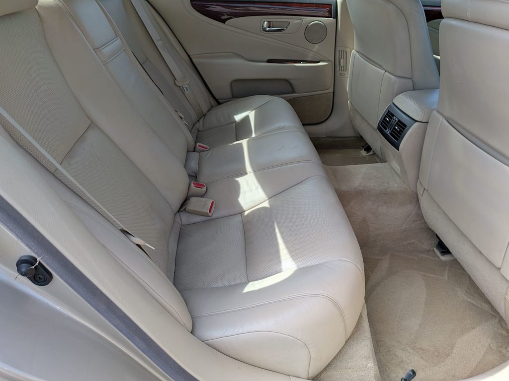 Thumbnail: 2012 Lexus LS - 28