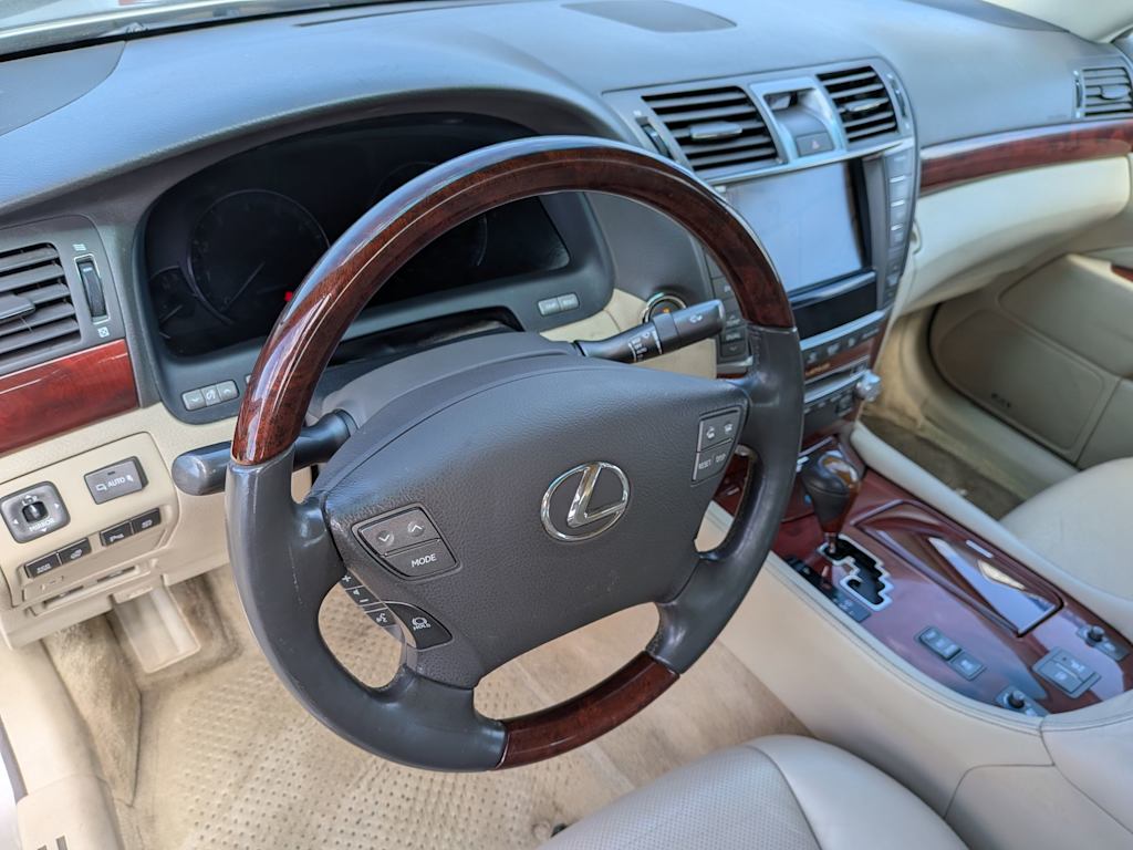 Thumbnail: 2012 Lexus LS - 2
