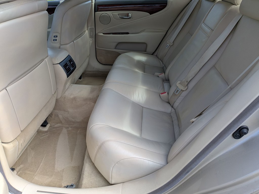Thumbnail: 2012 Lexus LS - 27