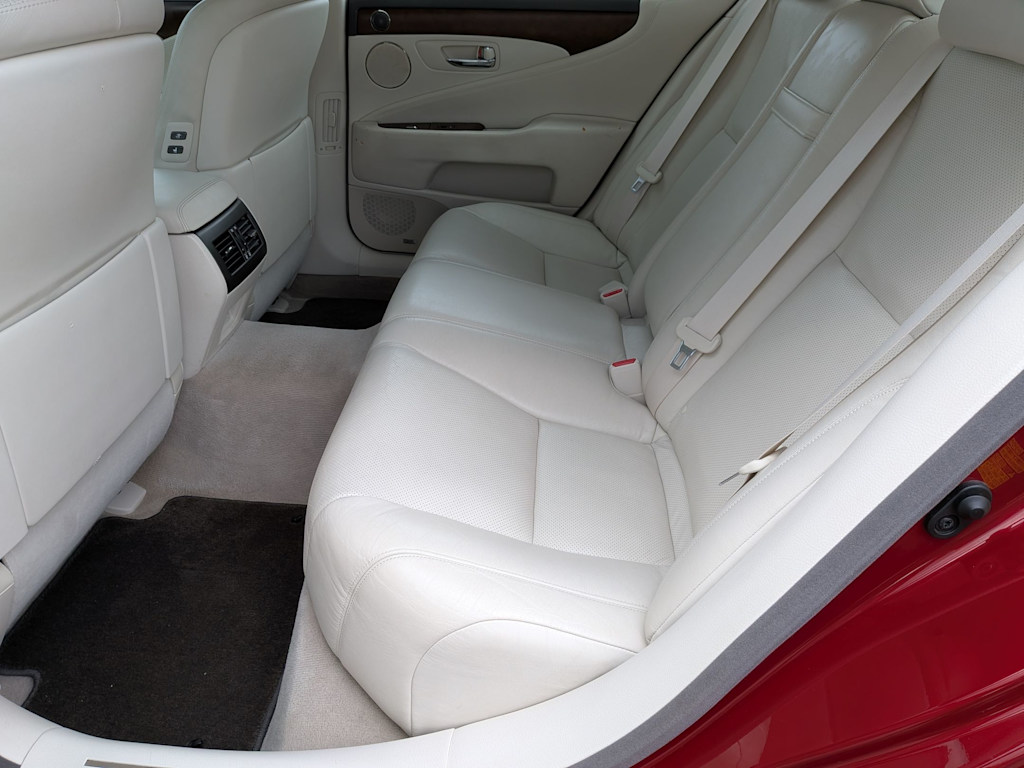 Thumbnail: 2012 Lexus LS - 26