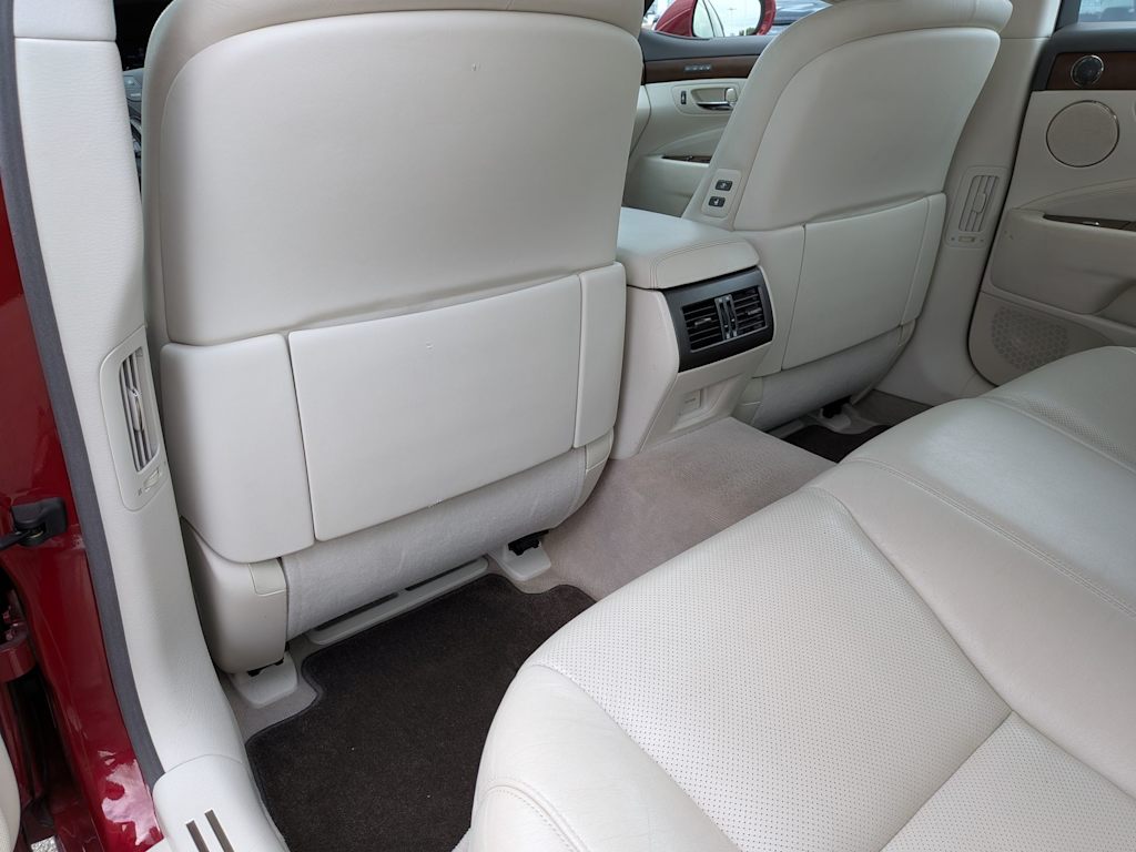 Thumbnail: 2012 Lexus LS - 11