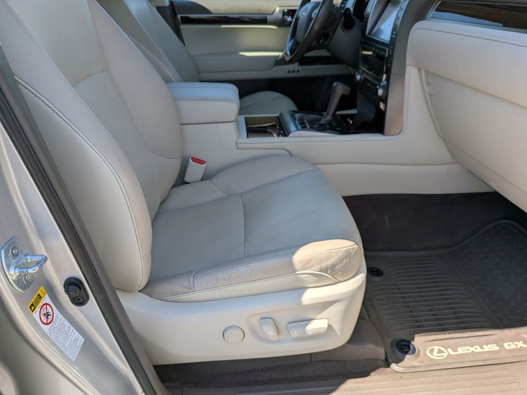 Thumbnail: 2016 Lexus GX - 11