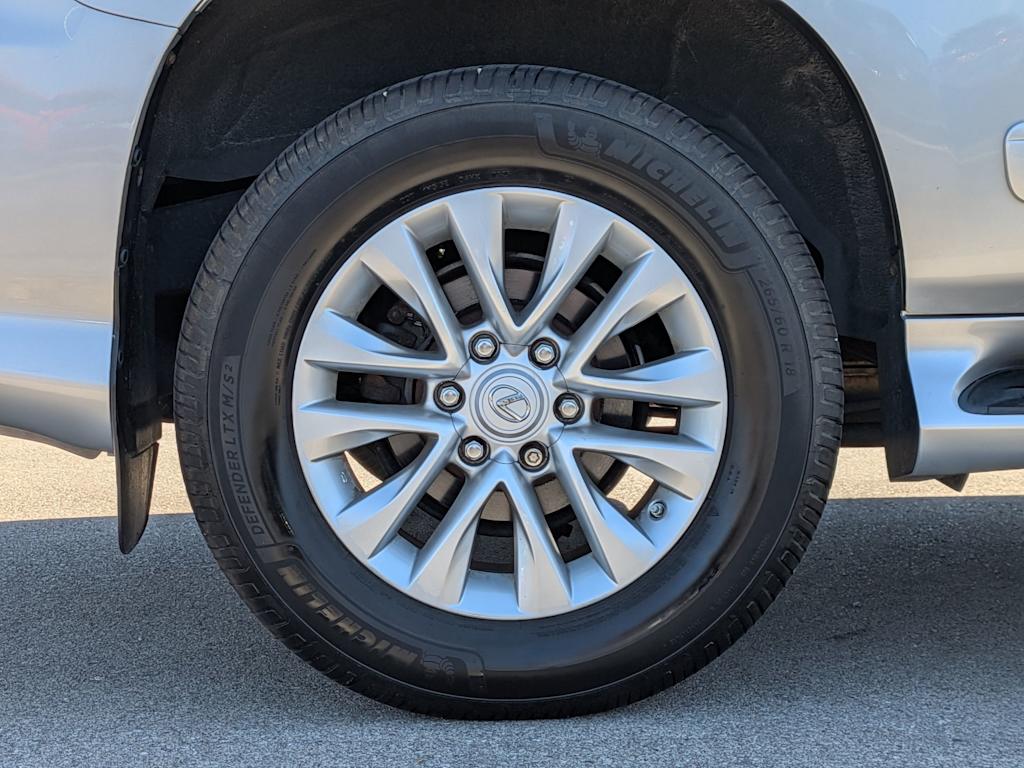 Thumbnail: 2016 Lexus GX - 8