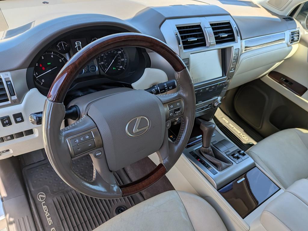 Thumbnail: 2016 Lexus GX - 2