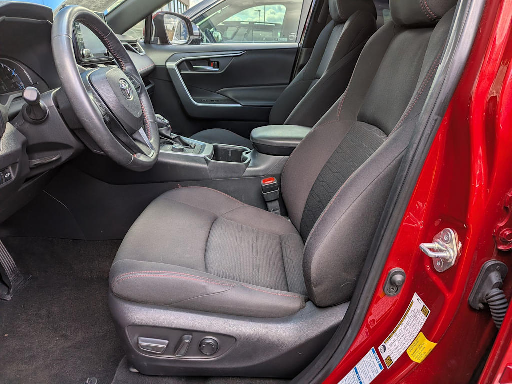 Thumbnail: 2022 Toyota RAV4 - 9