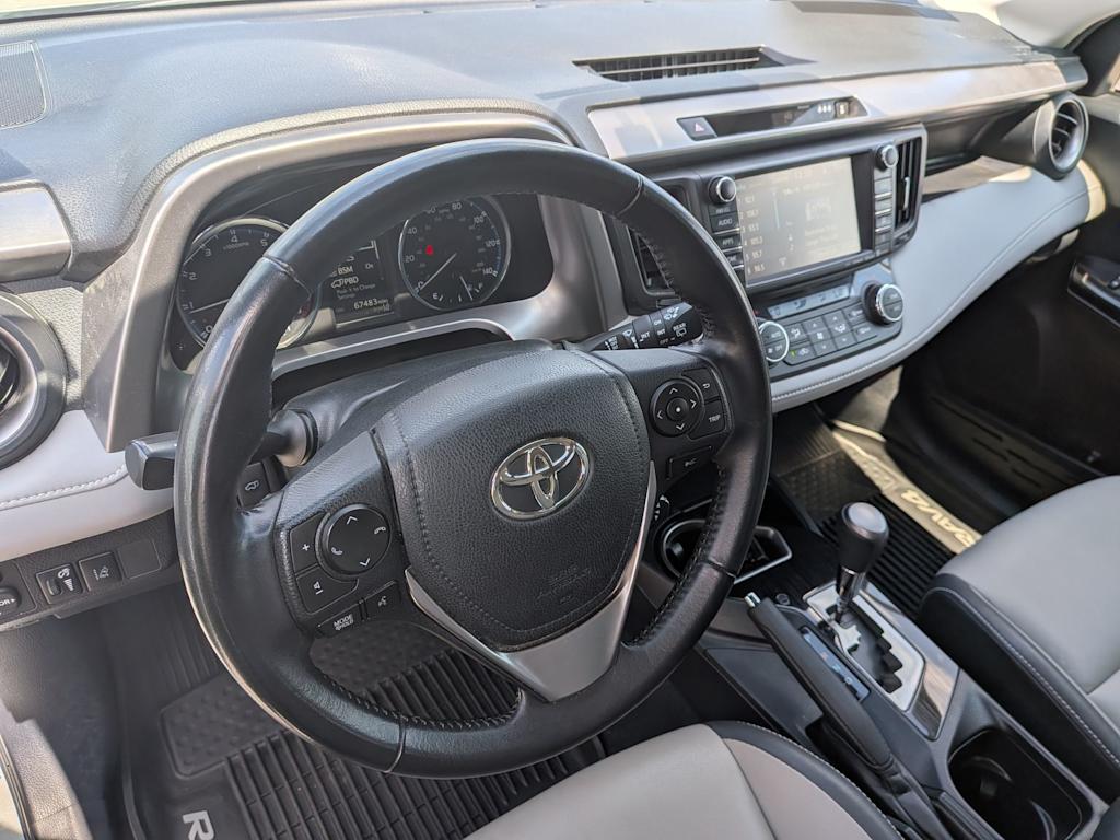 Thumbnail: 2018 Toyota RAV4 - 2