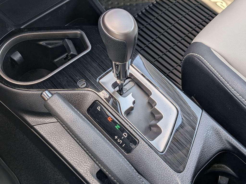 Thumbnail: 2018 Toyota RAV4 - 13