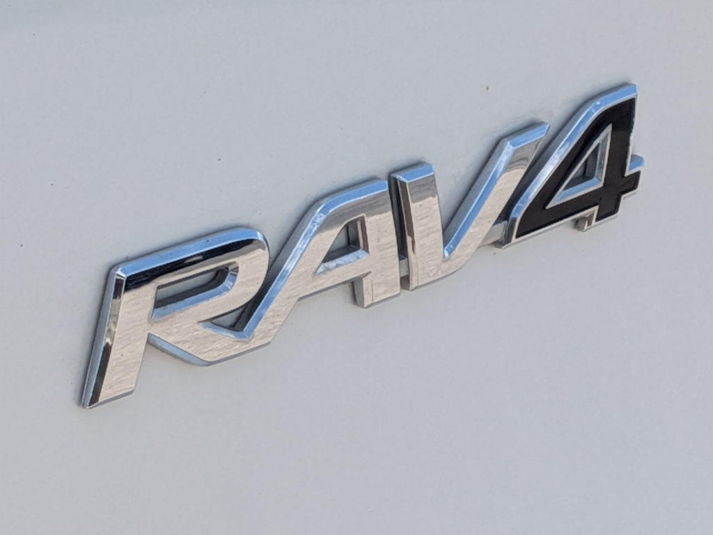 Thumbnail: 2018 Toyota RAV4 - 6