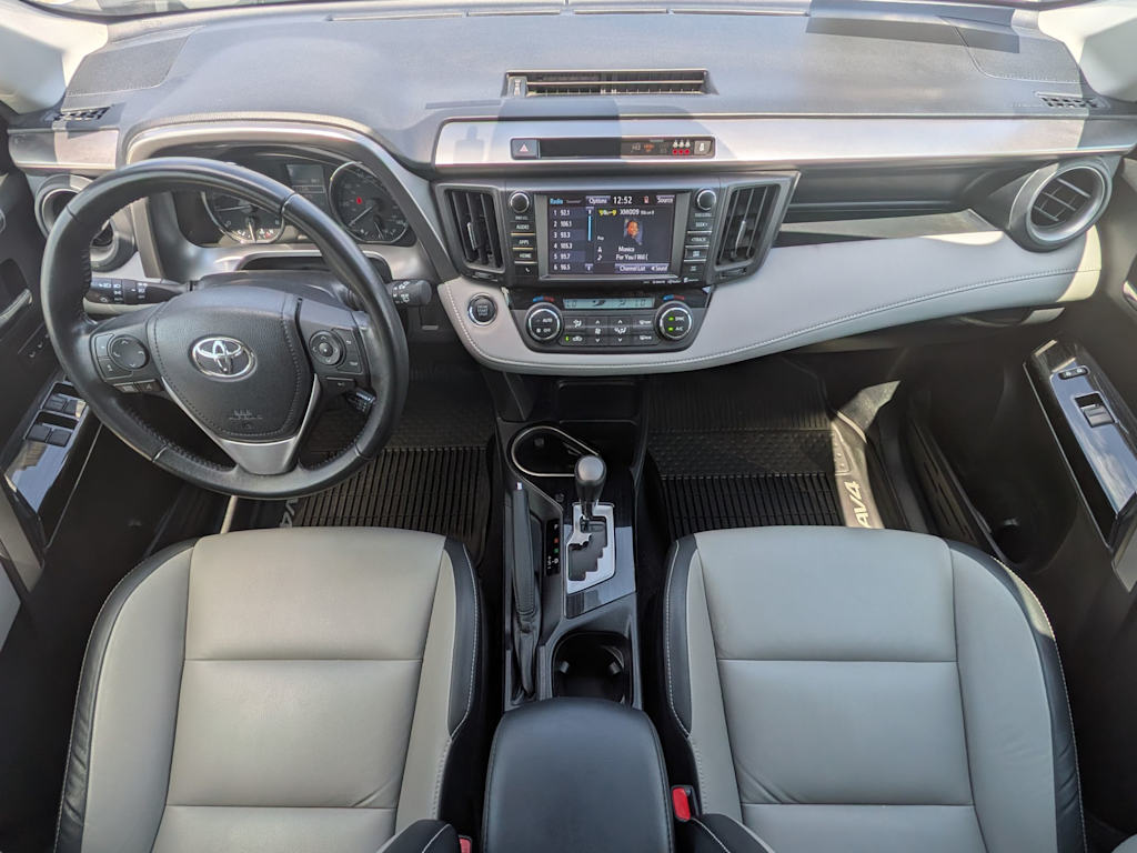 Thumbnail: 2018 Toyota RAV4 - 8