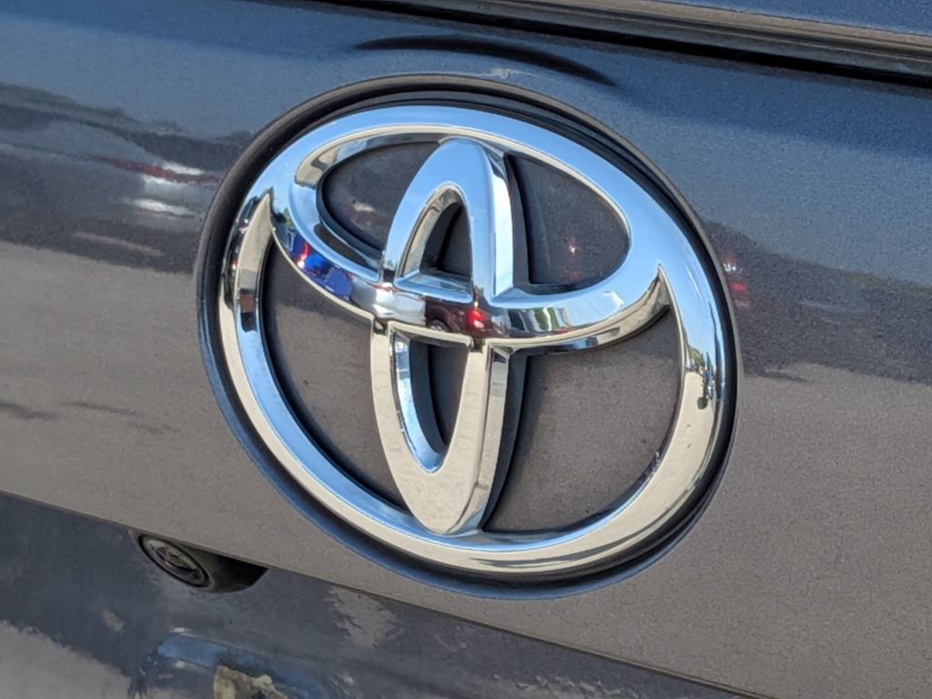 Thumbnail: 2020 Toyota RAV4 - 23