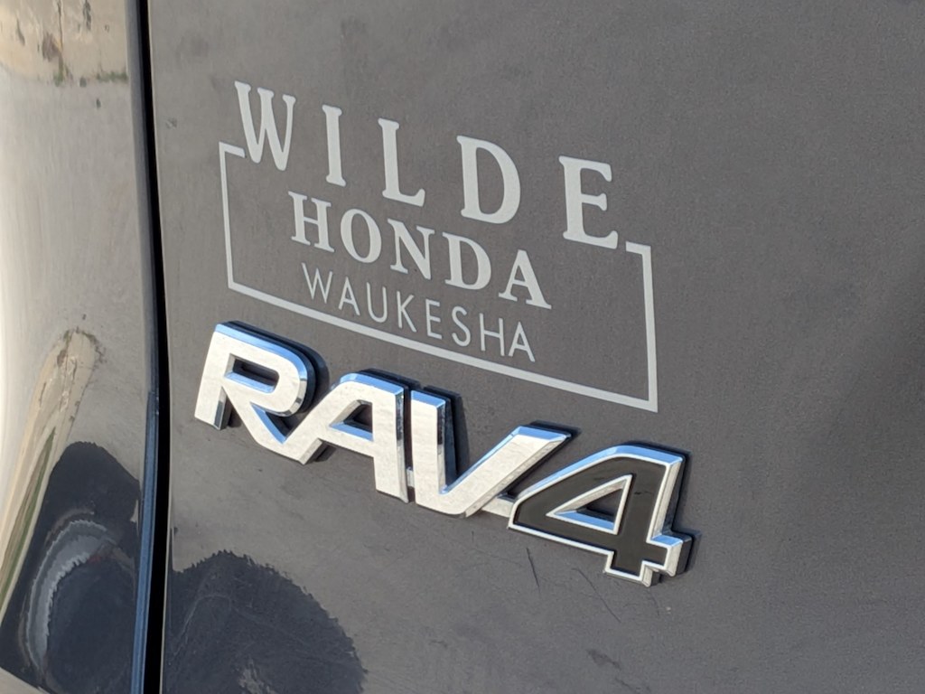Thumbnail: 2020 Toyota RAV4 - 6