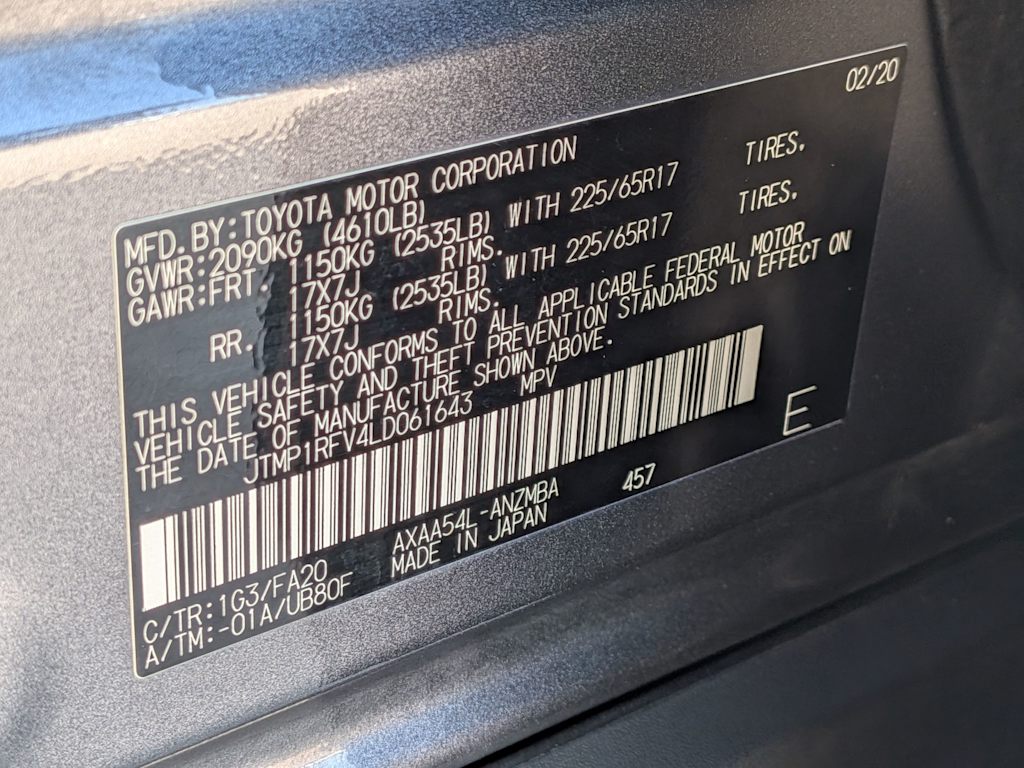 Thumbnail: 2020 Toyota RAV4 - 17