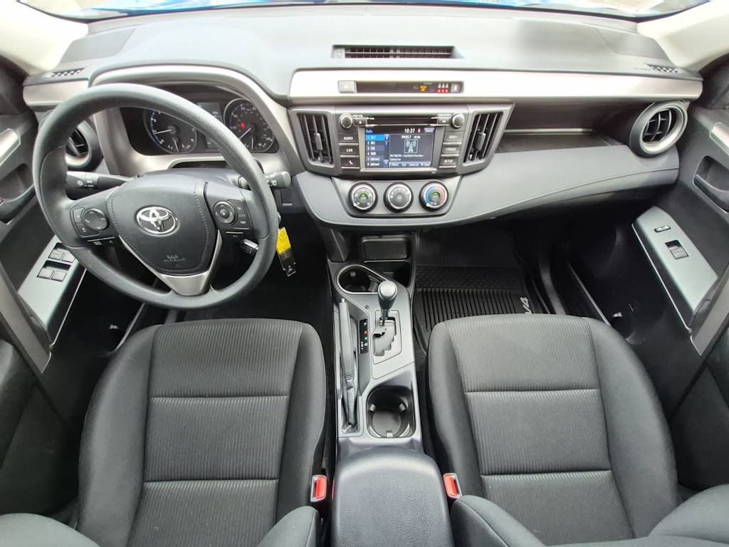Thumbnail: 2017 Toyota RAV4 - 8