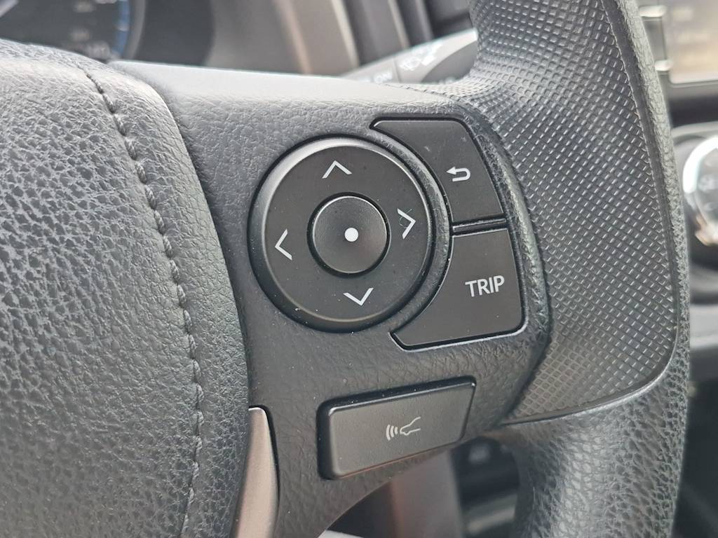 Thumbnail: 2017 Toyota RAV4 - 29