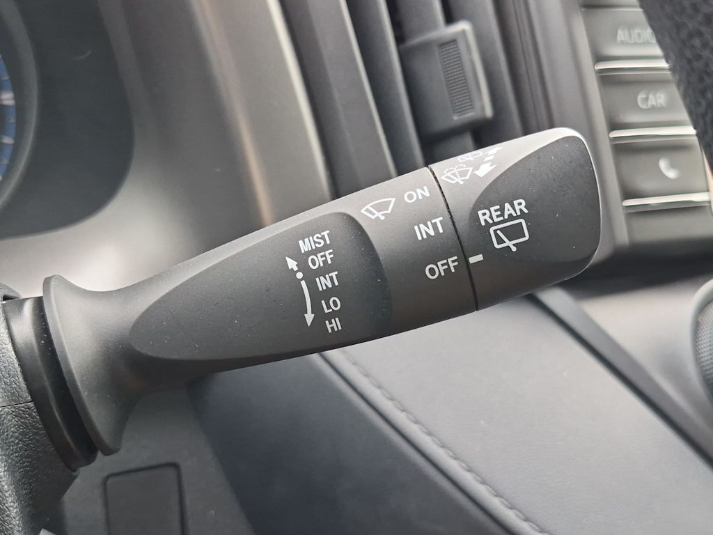 Thumbnail: 2017 Toyota RAV4 - 30