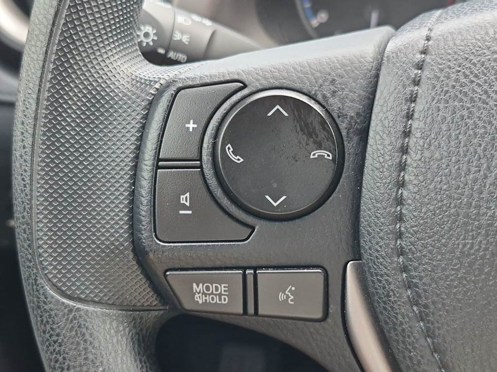 Thumbnail: 2017 Toyota RAV4 - 28