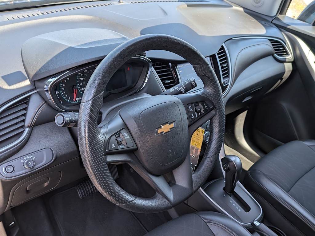 Thumbnail: 2021 Chevrolet Trax - 2