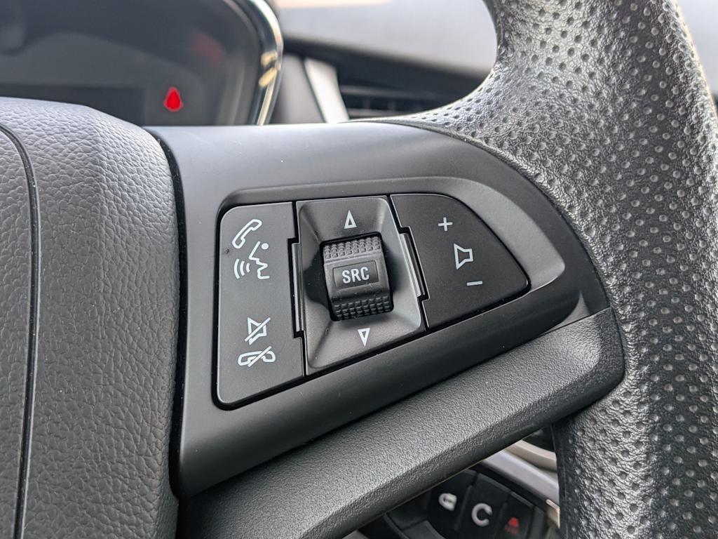 Thumbnail: 2021 Chevrolet Trax - 26