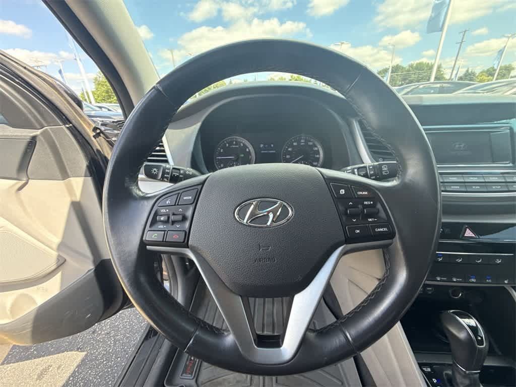 Thumbnail: 2016 Hyundai Tucson - 8