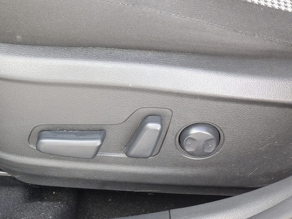 Thumbnail: 2021 Hyundai Kona - 32