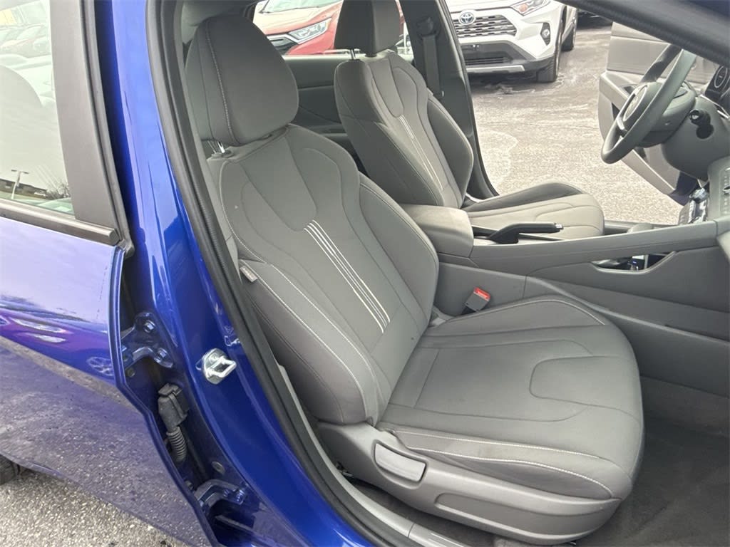 2024 Hyundai Elantra SEL 25