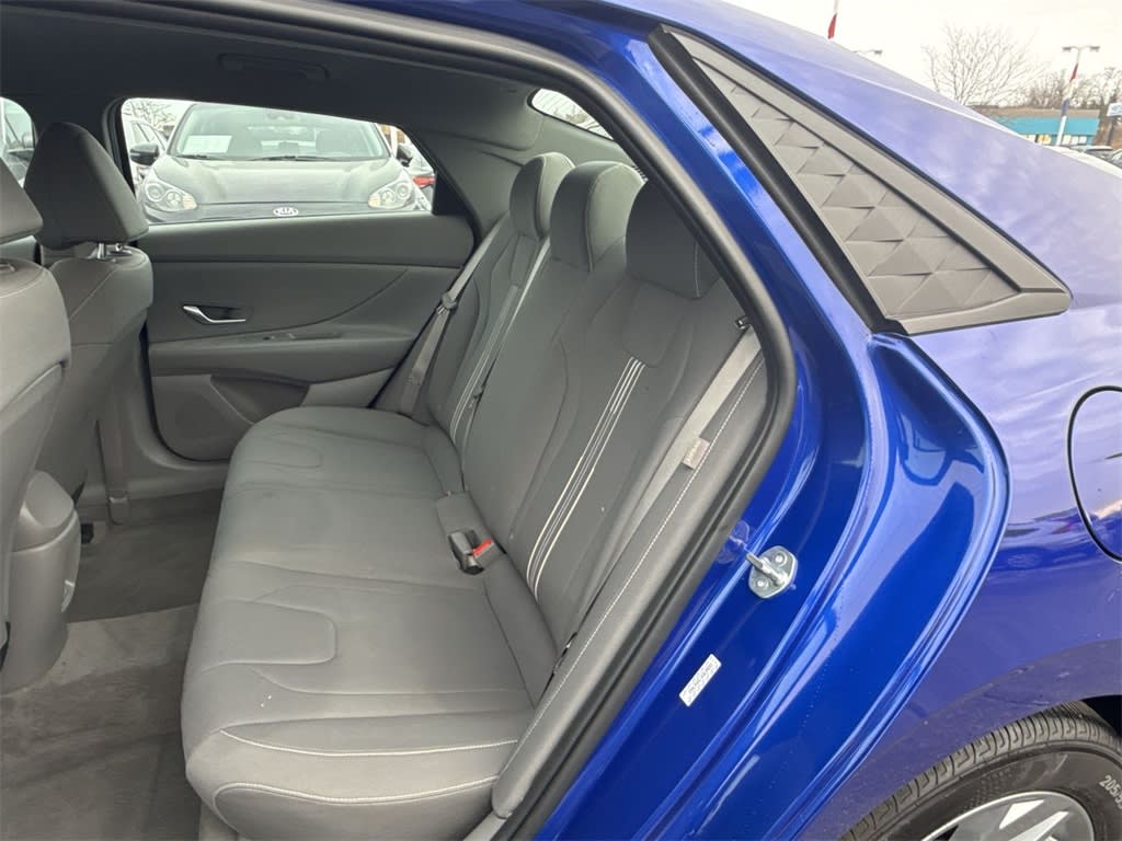2024 Hyundai Elantra SEL 23