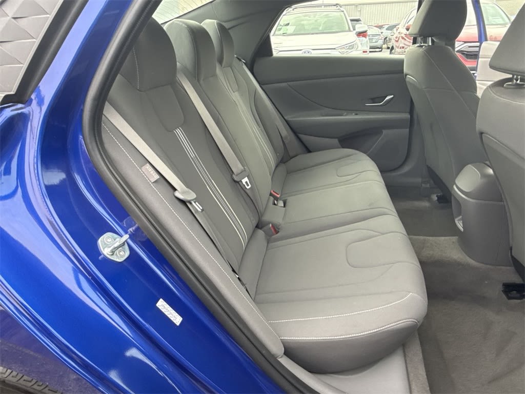 2024 Hyundai Elantra SEL 24