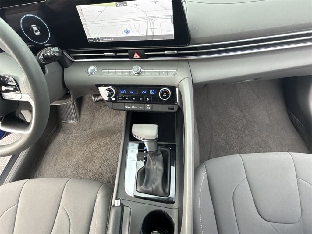 2024 Hyundai Elantra SEL 12